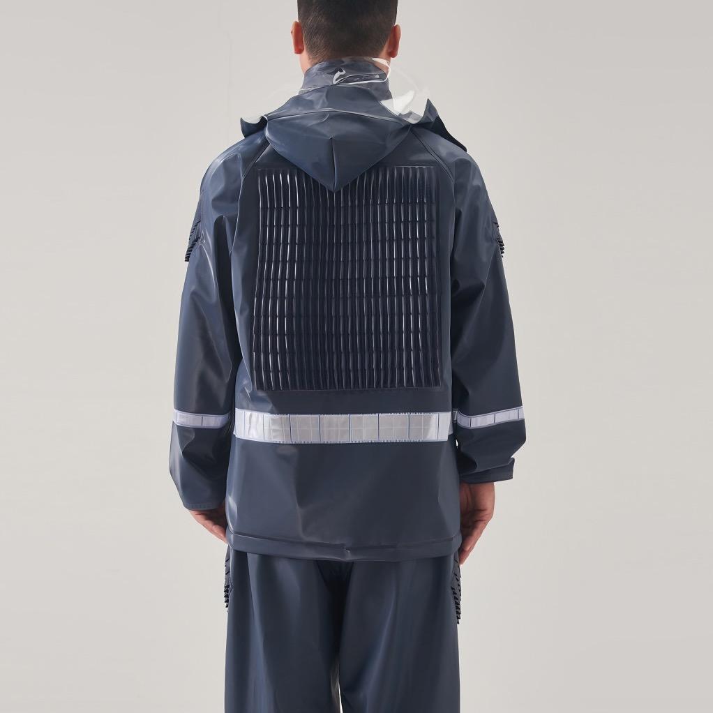 超透气雨衣发明者