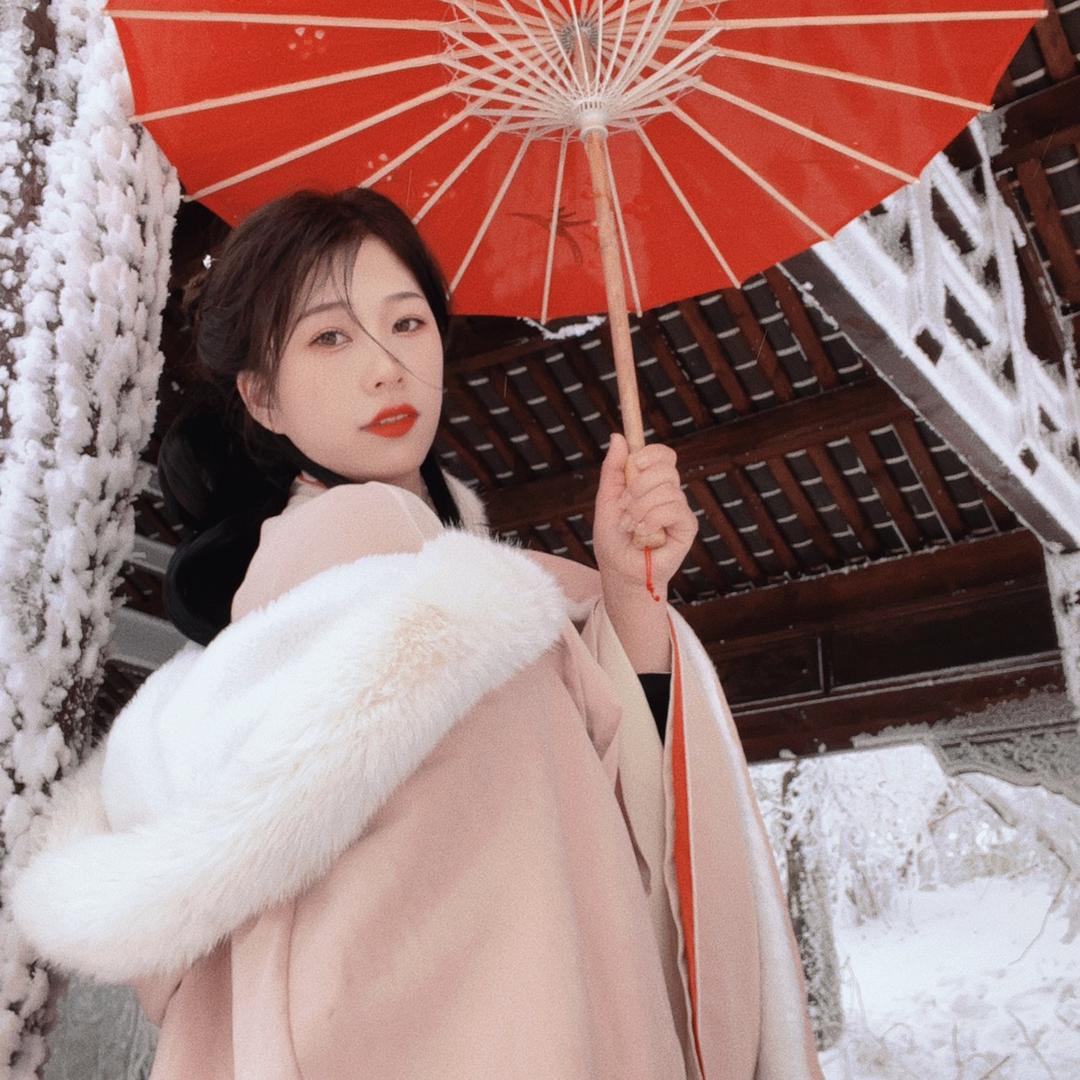 痴痴💫（可约拍）