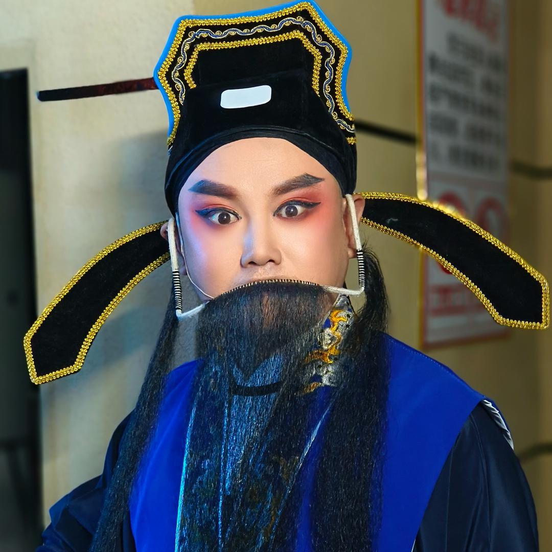 何东•黄梅戏演员