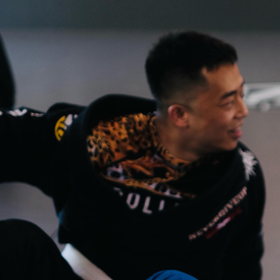 龍虎侯爷