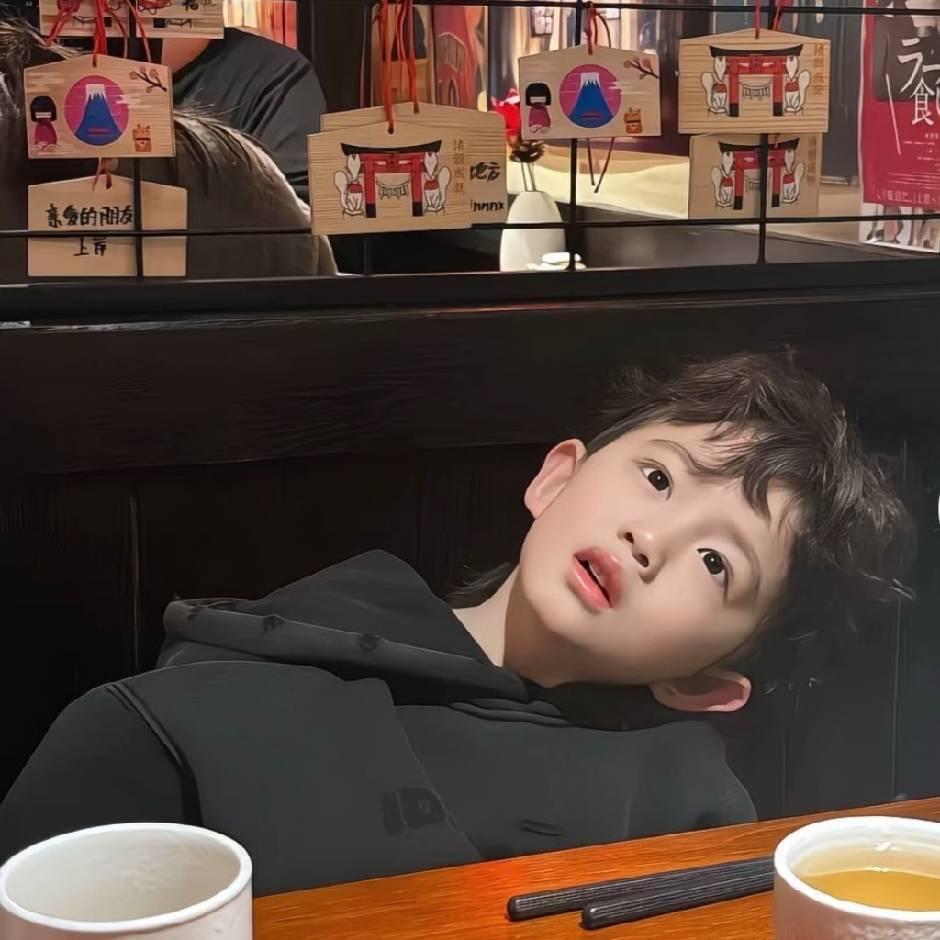 一杯冰美式.