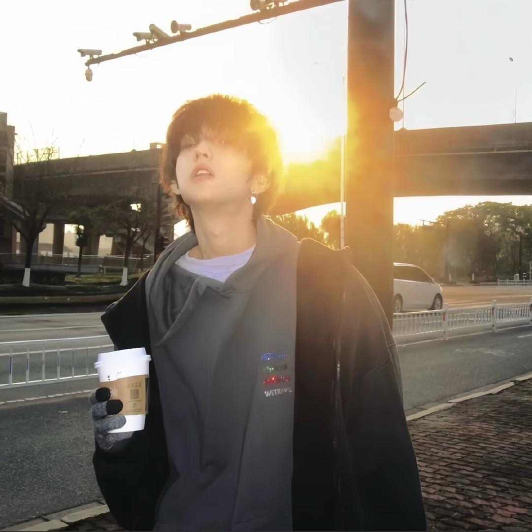 洛伦兹力也做功🎣