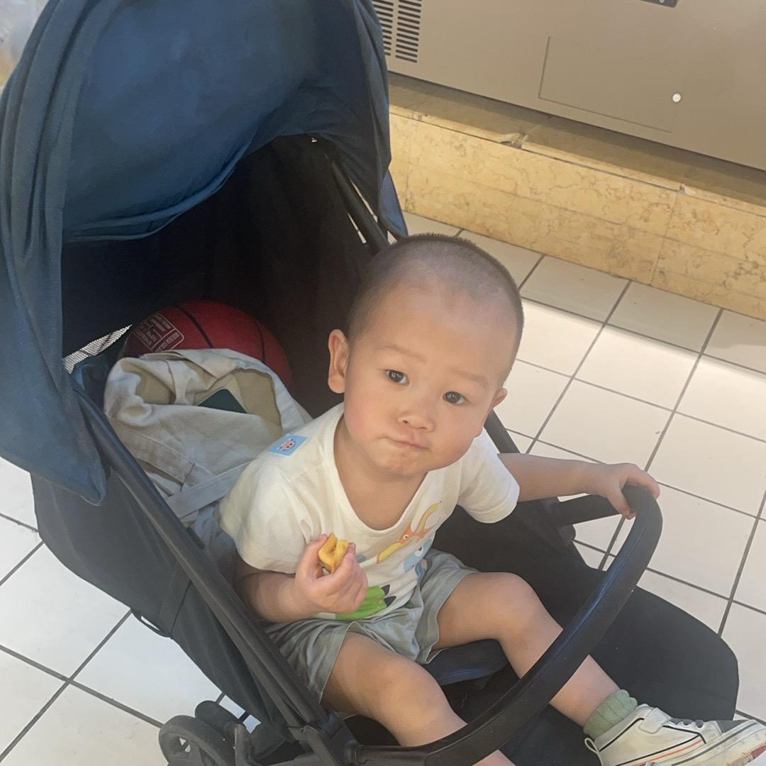 重庆艺鑫机械～小凌