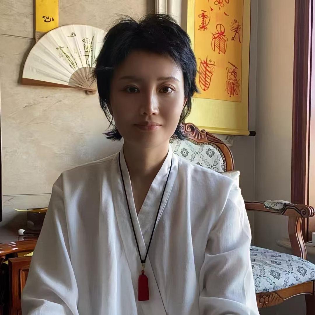 聚福屲煜林
