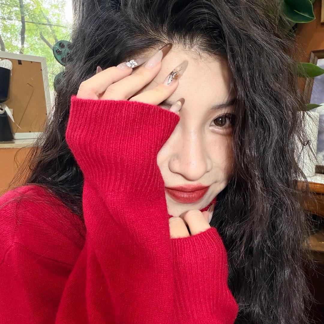 美甲设计师李寻欢