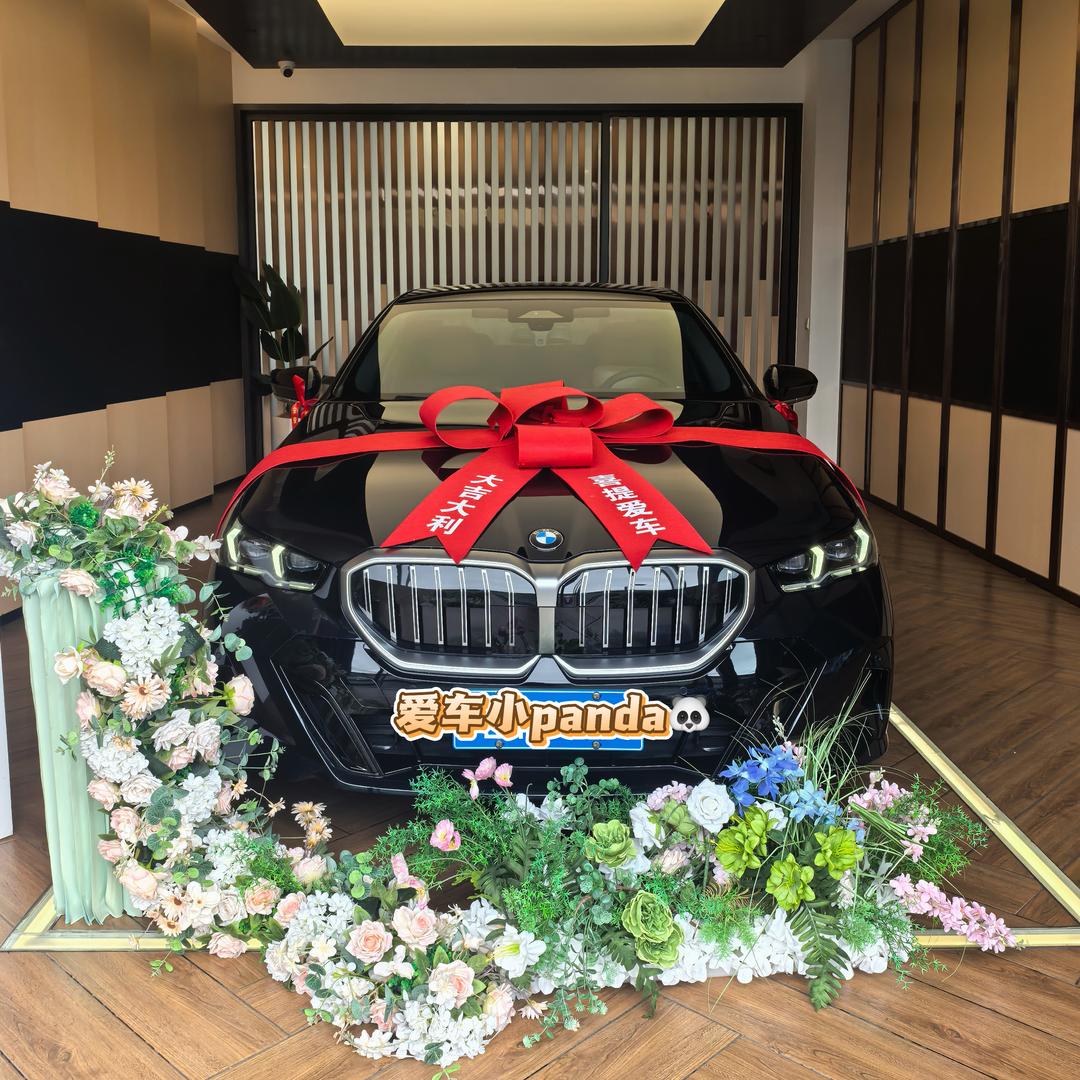 卖车品的小阿姨