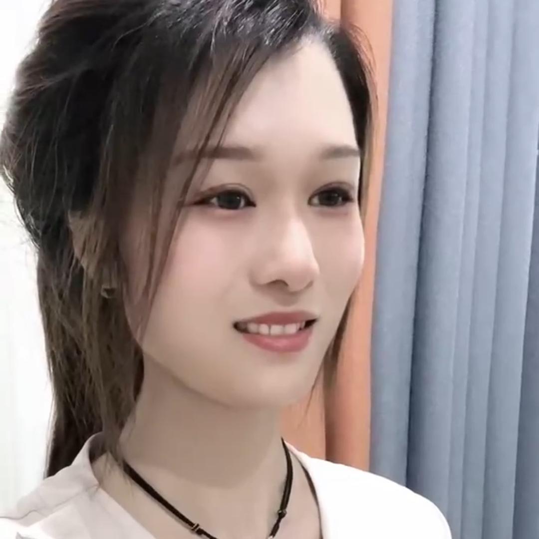 唯衣穿搭