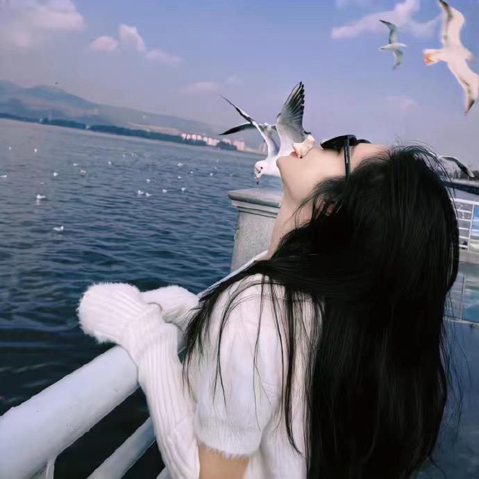 Zhᗜang_ᥫᩣ
