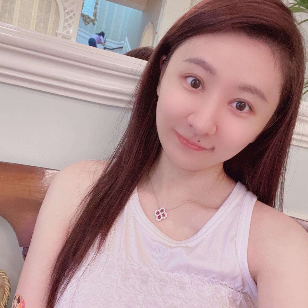 三只小熊很快乐