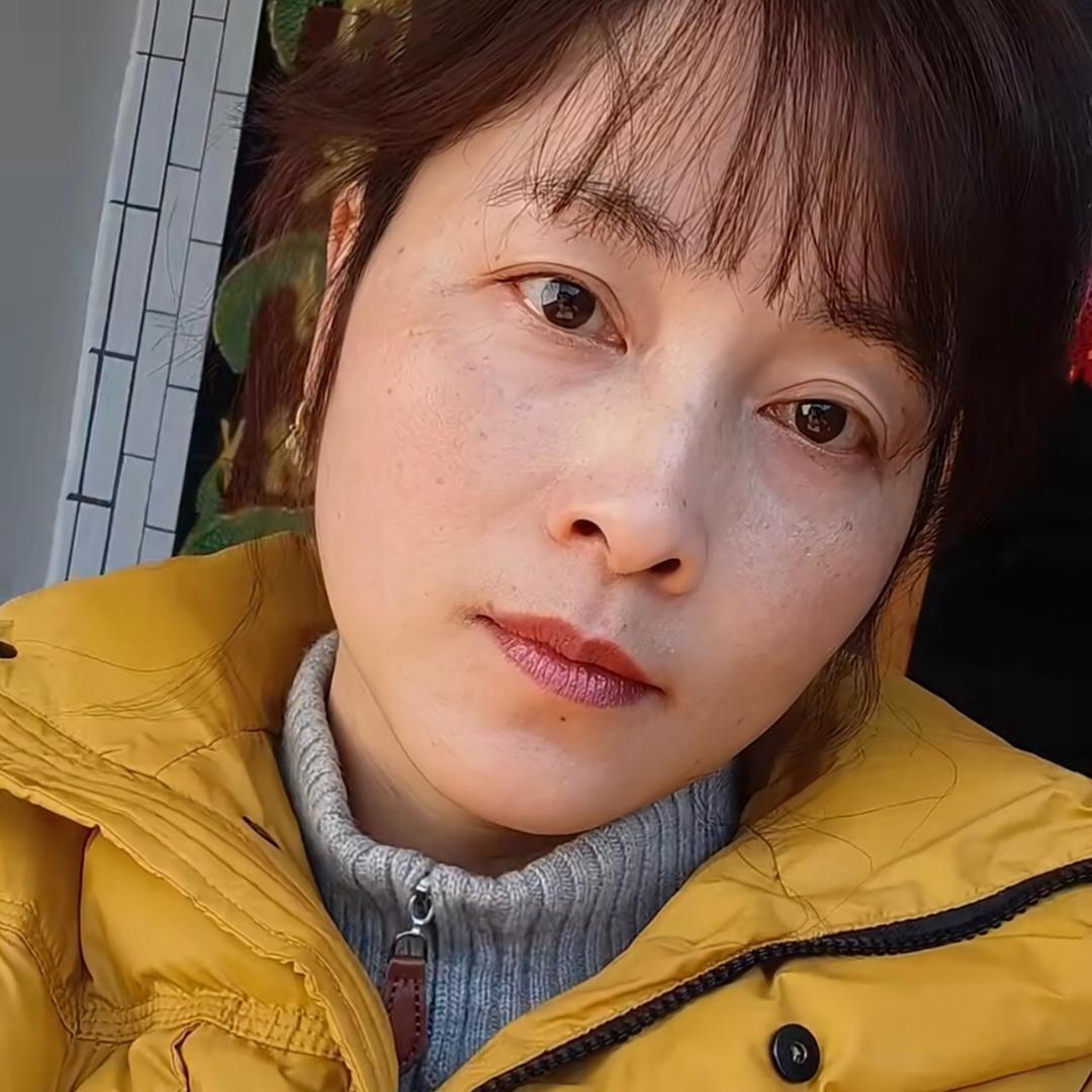 徐莉(单身一个人)