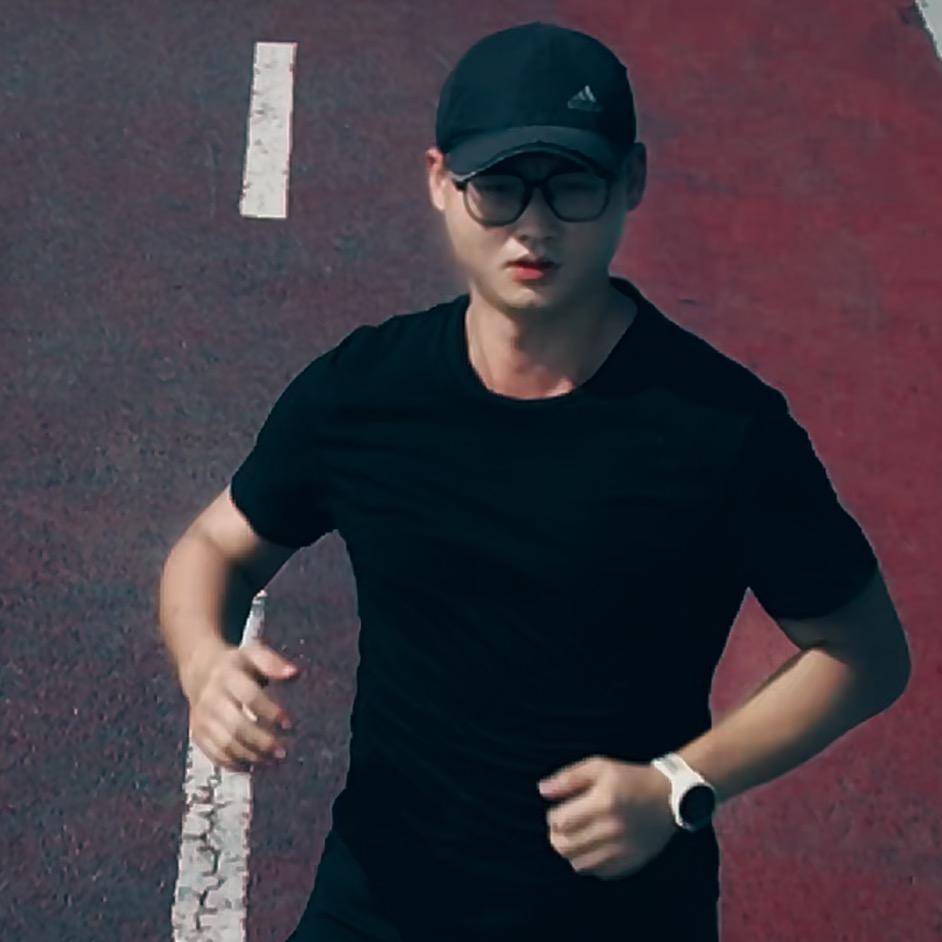 小文爱摄影和跑步