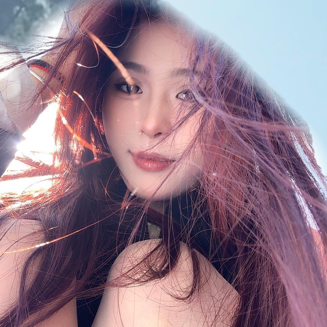 夏夏.