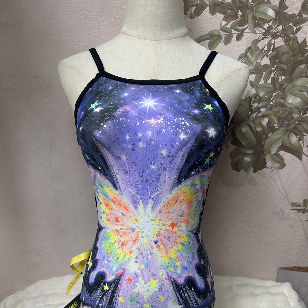 简梦伊运动训练泳衣店