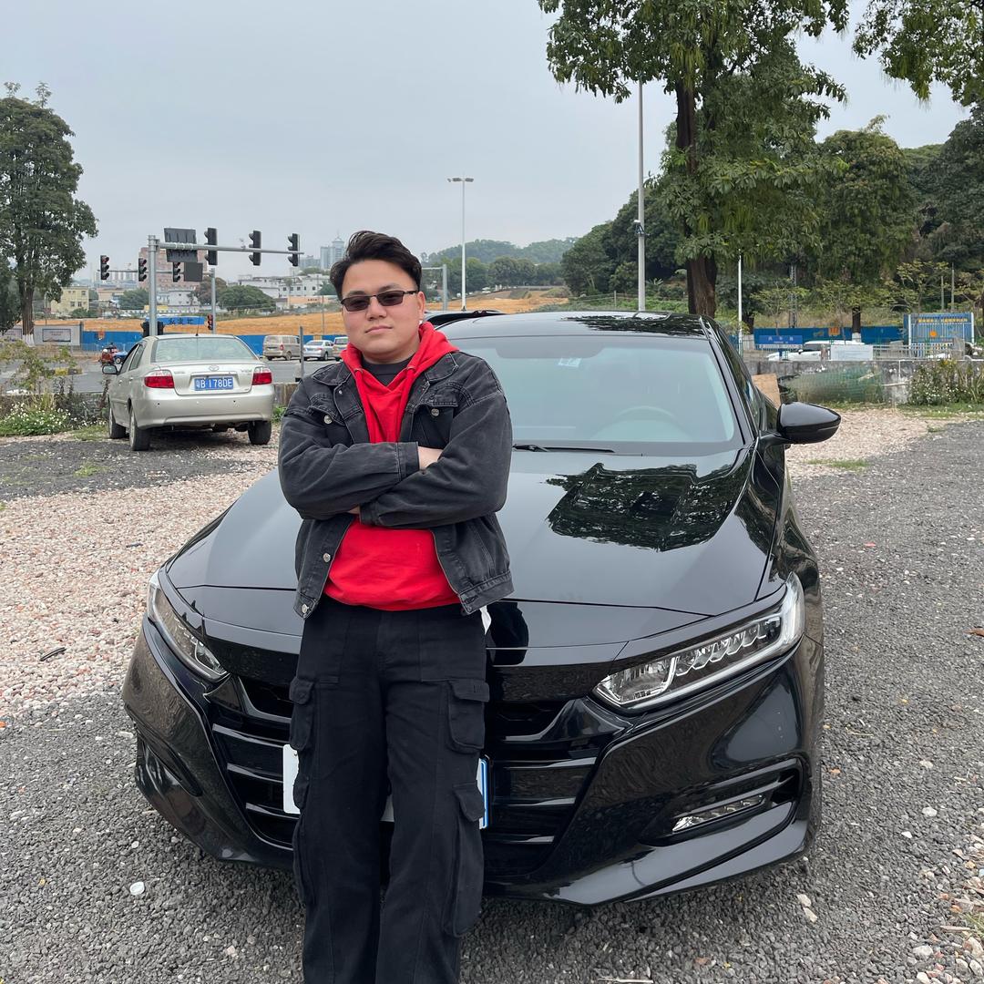 章鱼哥撸车