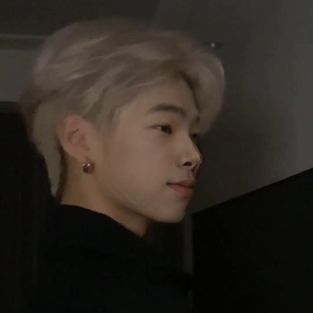 卡琪造型，李想