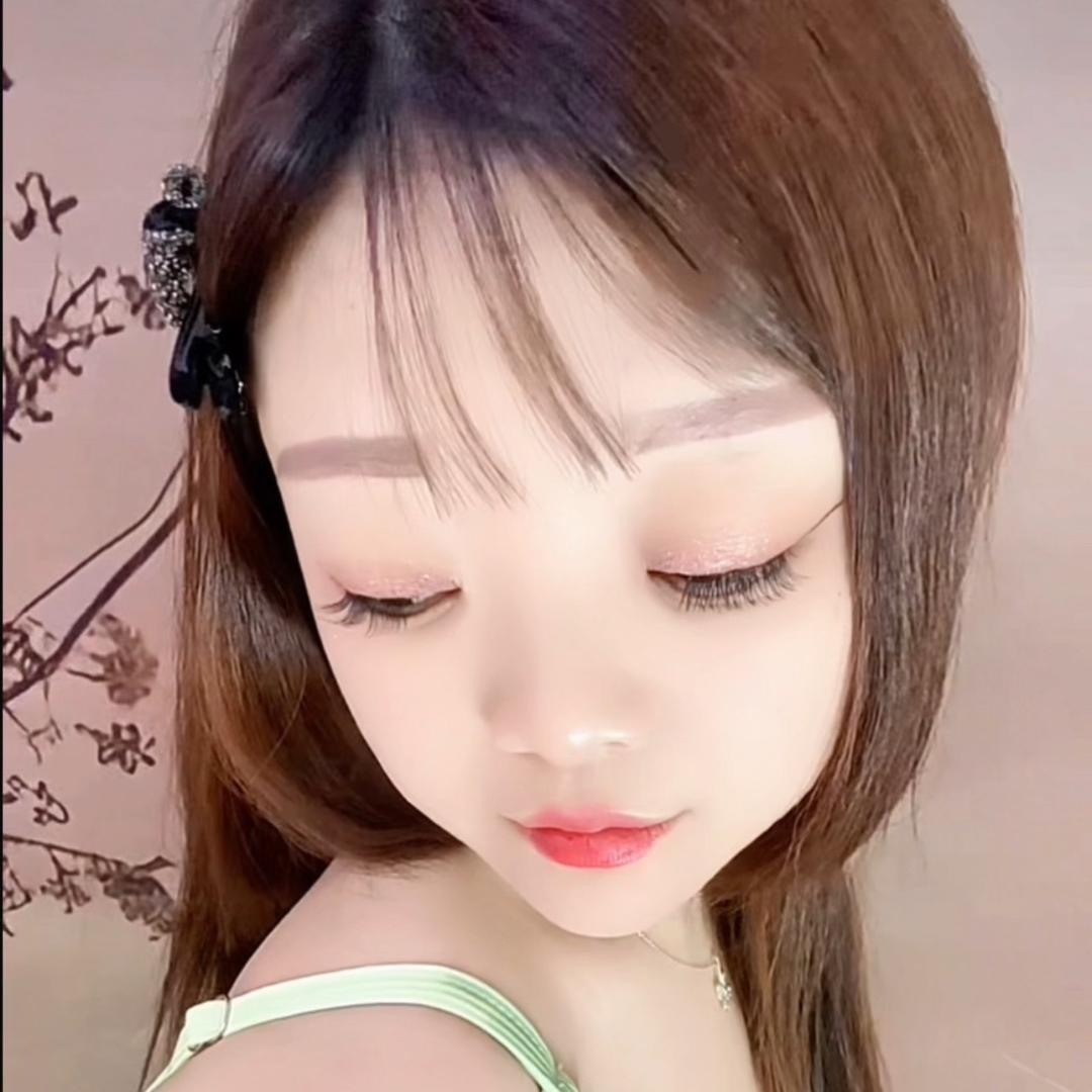 欣欣有点乖🌸