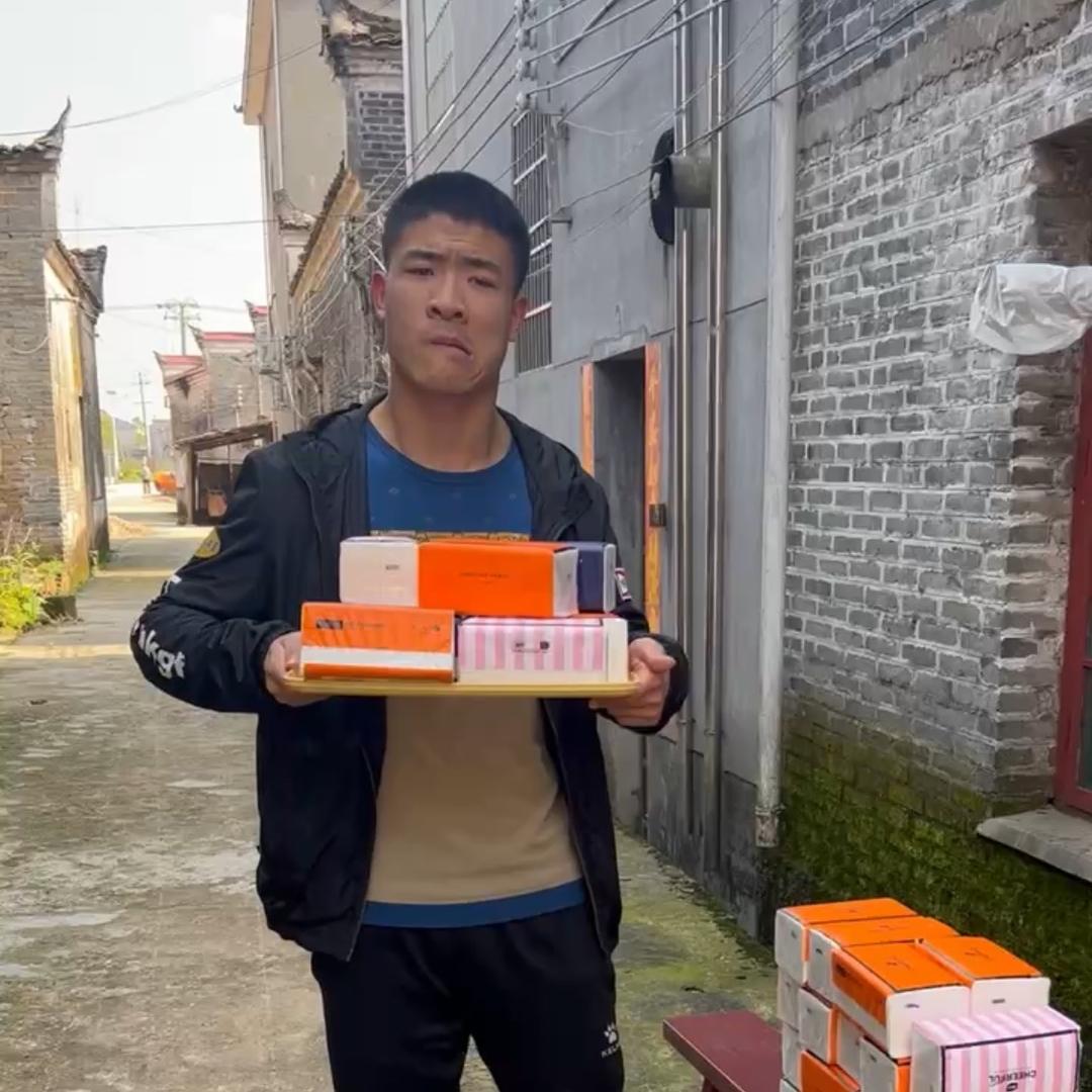 脑瘫小涛叶子百货店