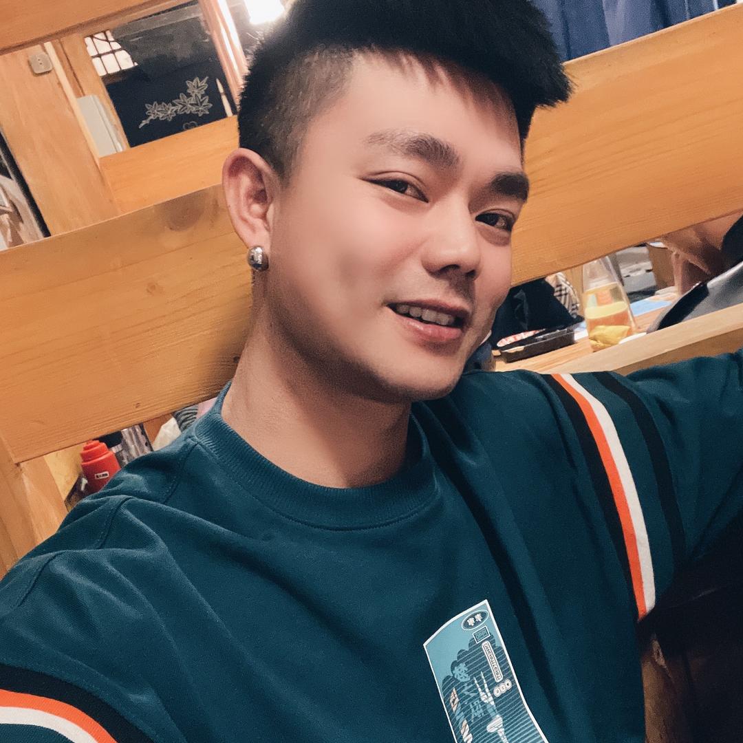 少年疯疯疯子🍃