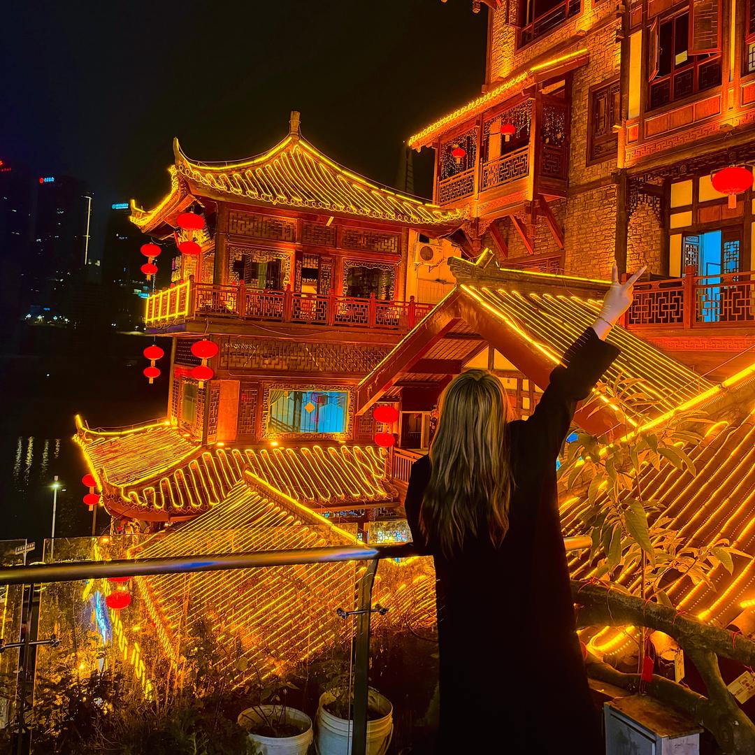 嫩江市阿艺地摊火锅.