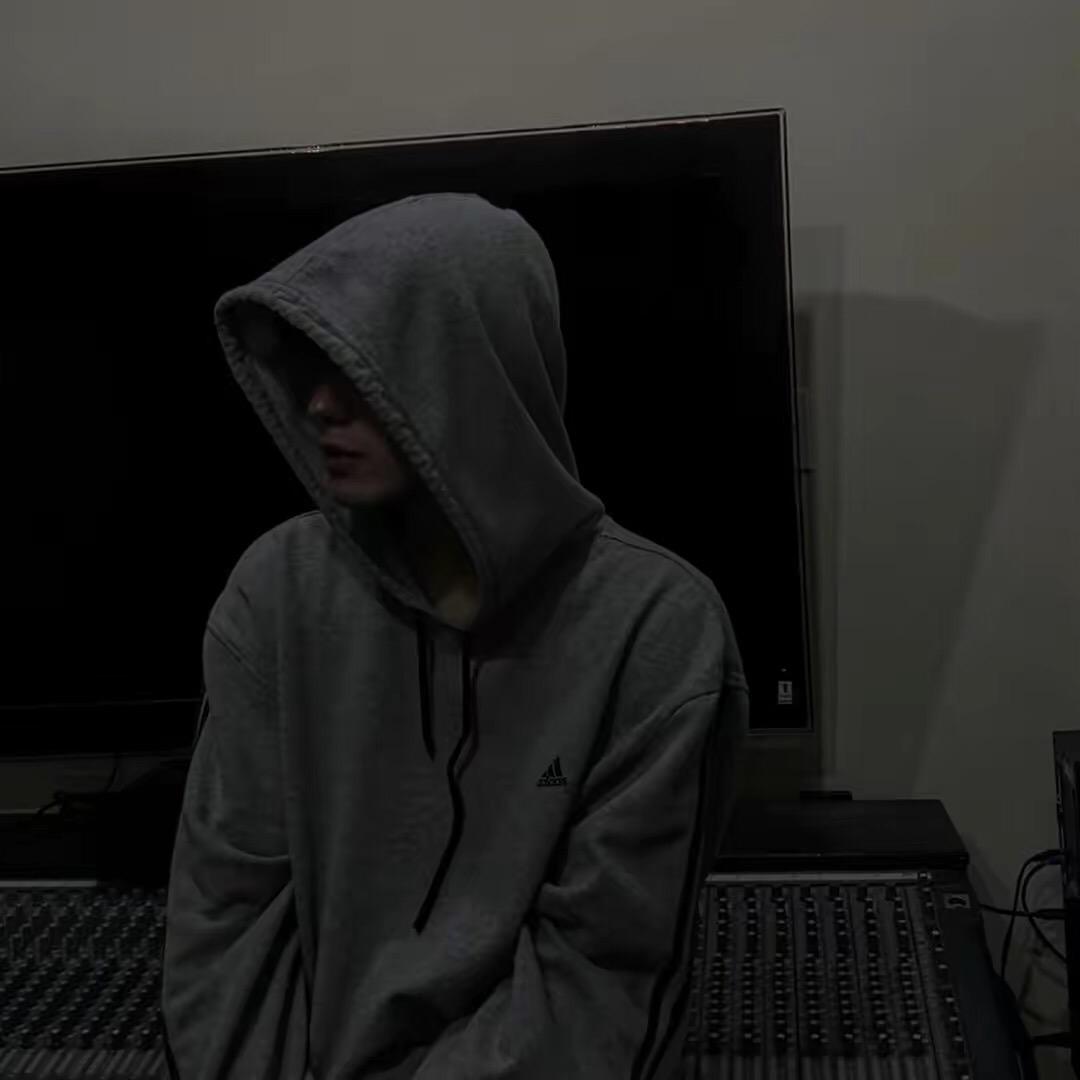 凌晨三点.