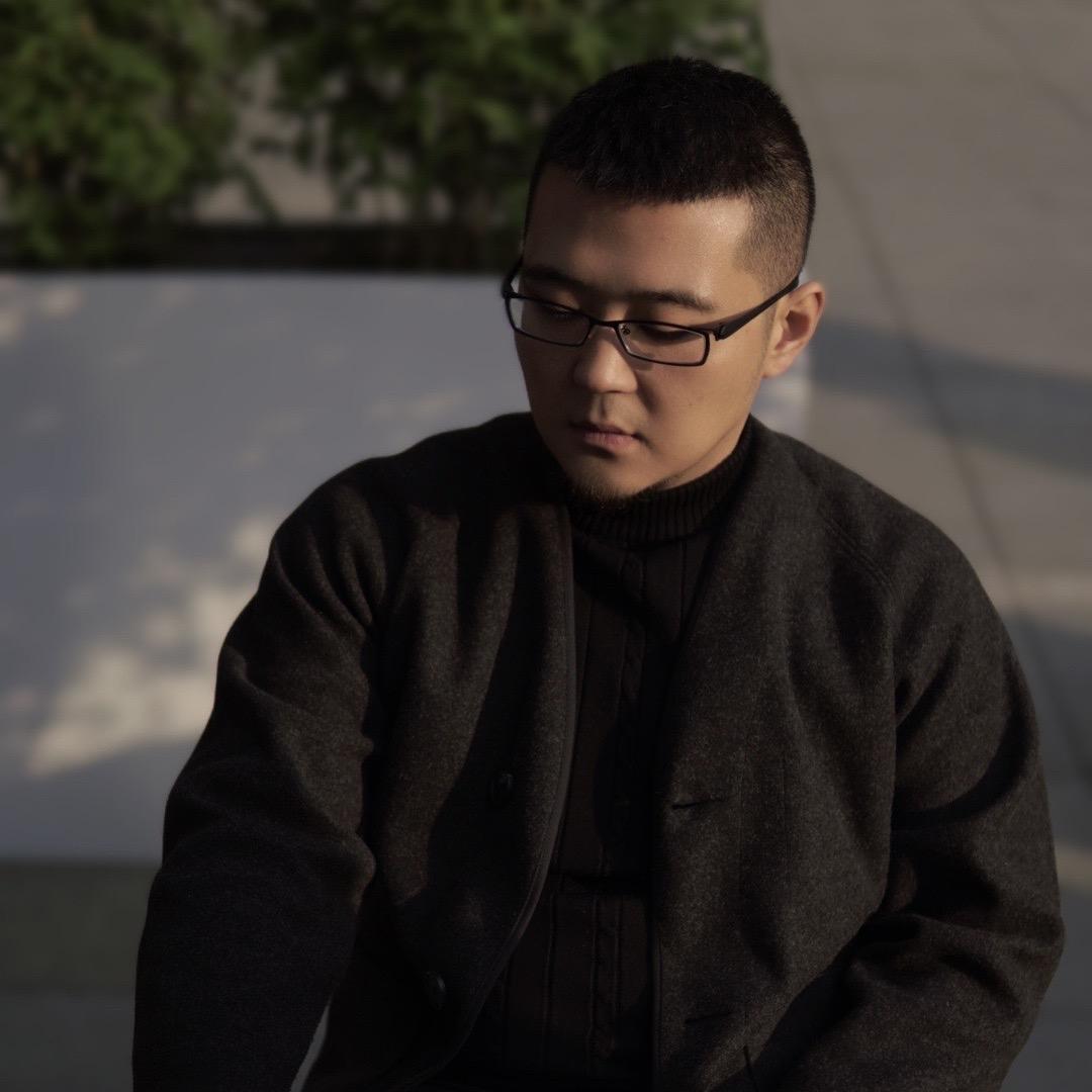 左闲人(大女主俱乐部)