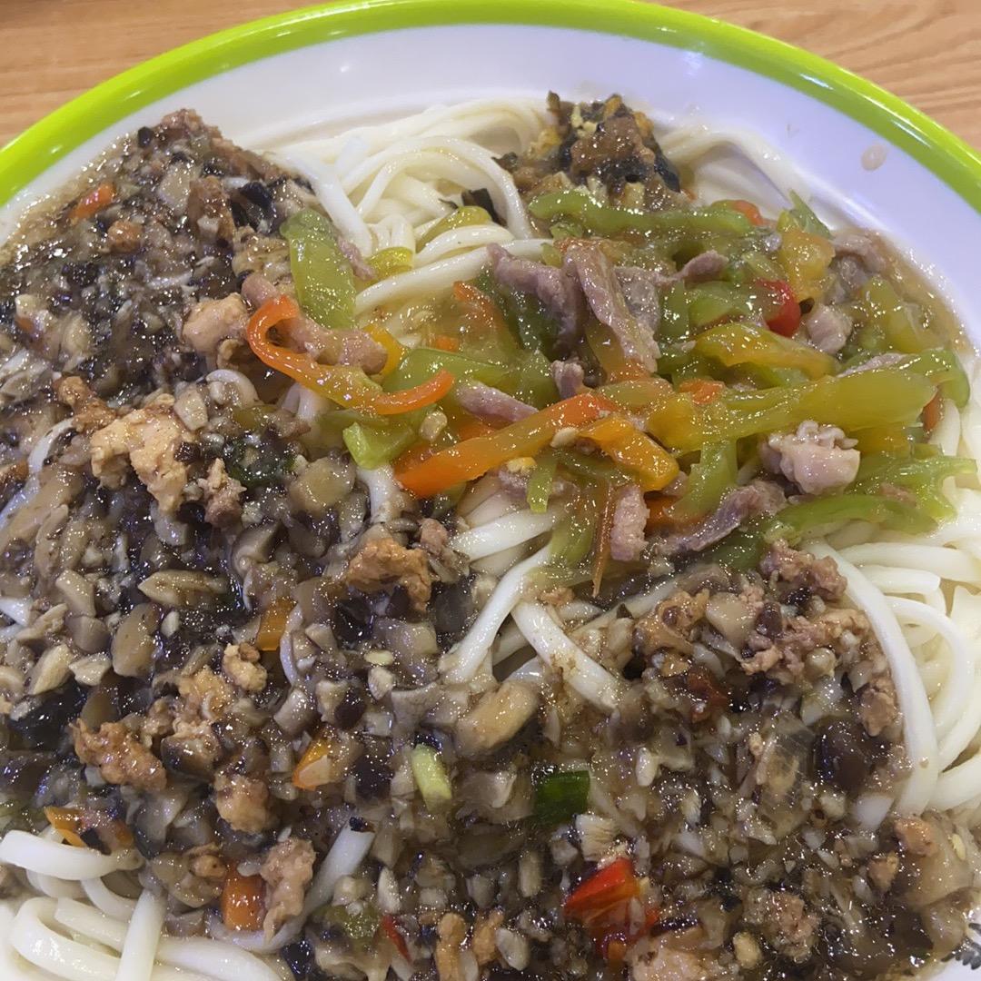 大碗牛肉面