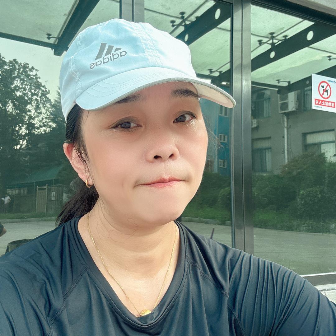 红姐姐👧