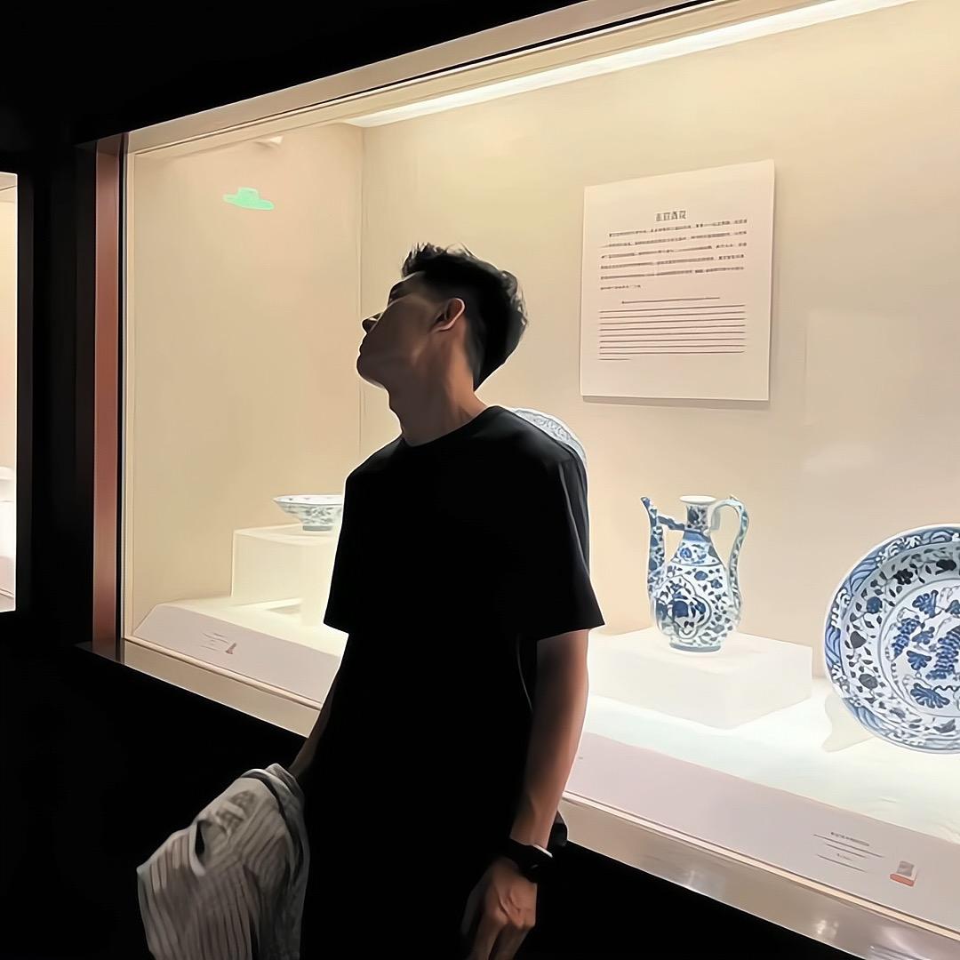 董L               🐍