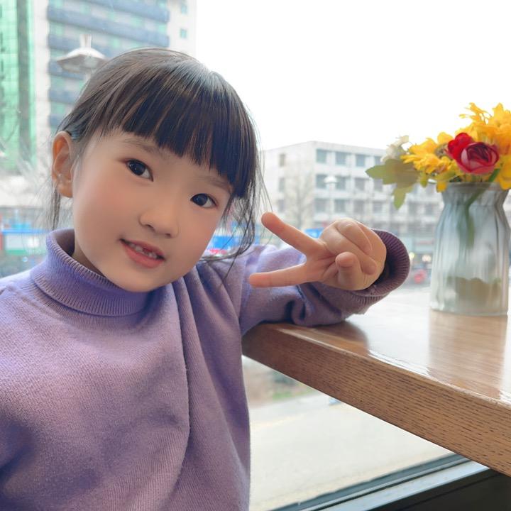 爱朗诵的臭宝