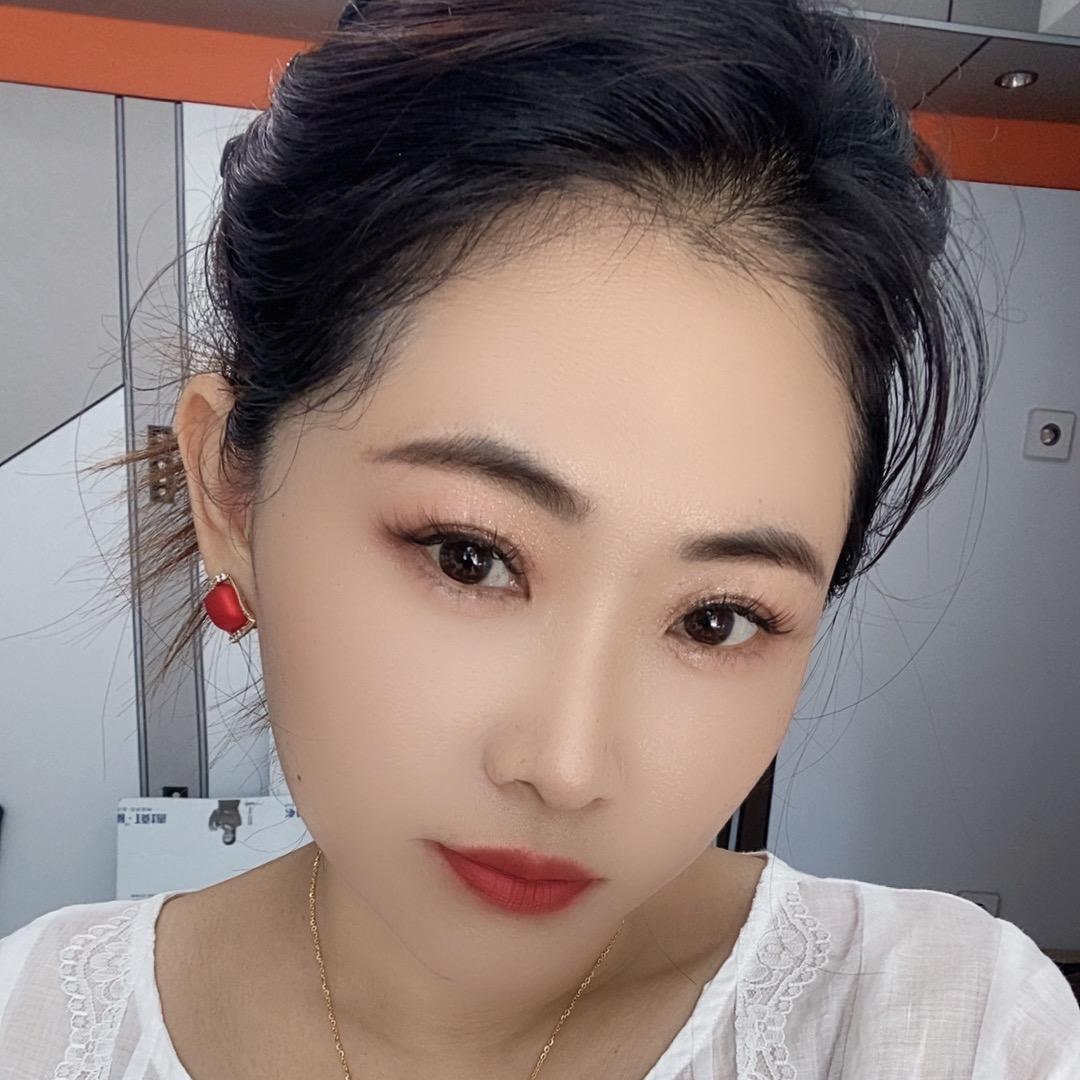 洛一一