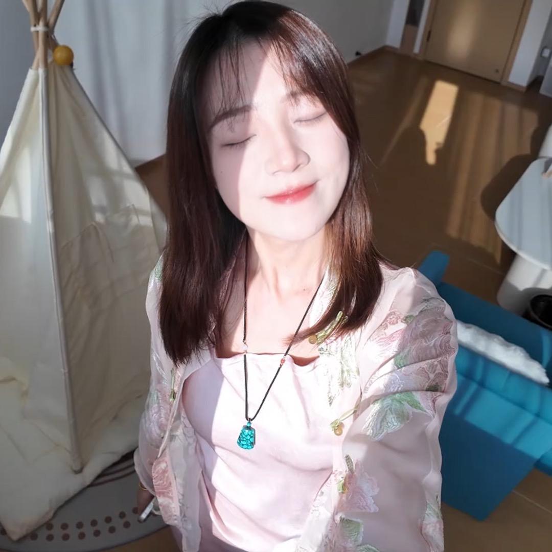 蔷薇颖
