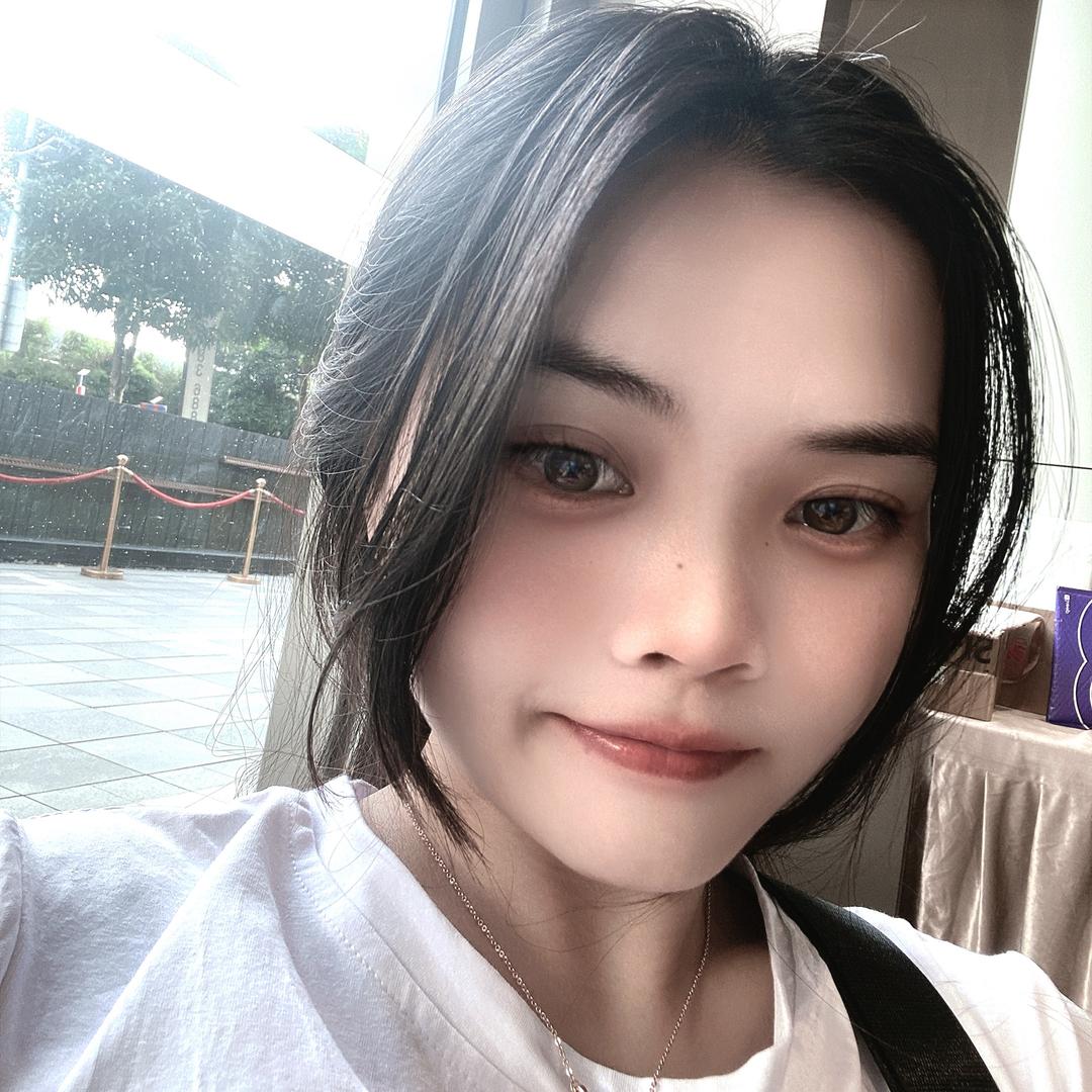 小何聊房