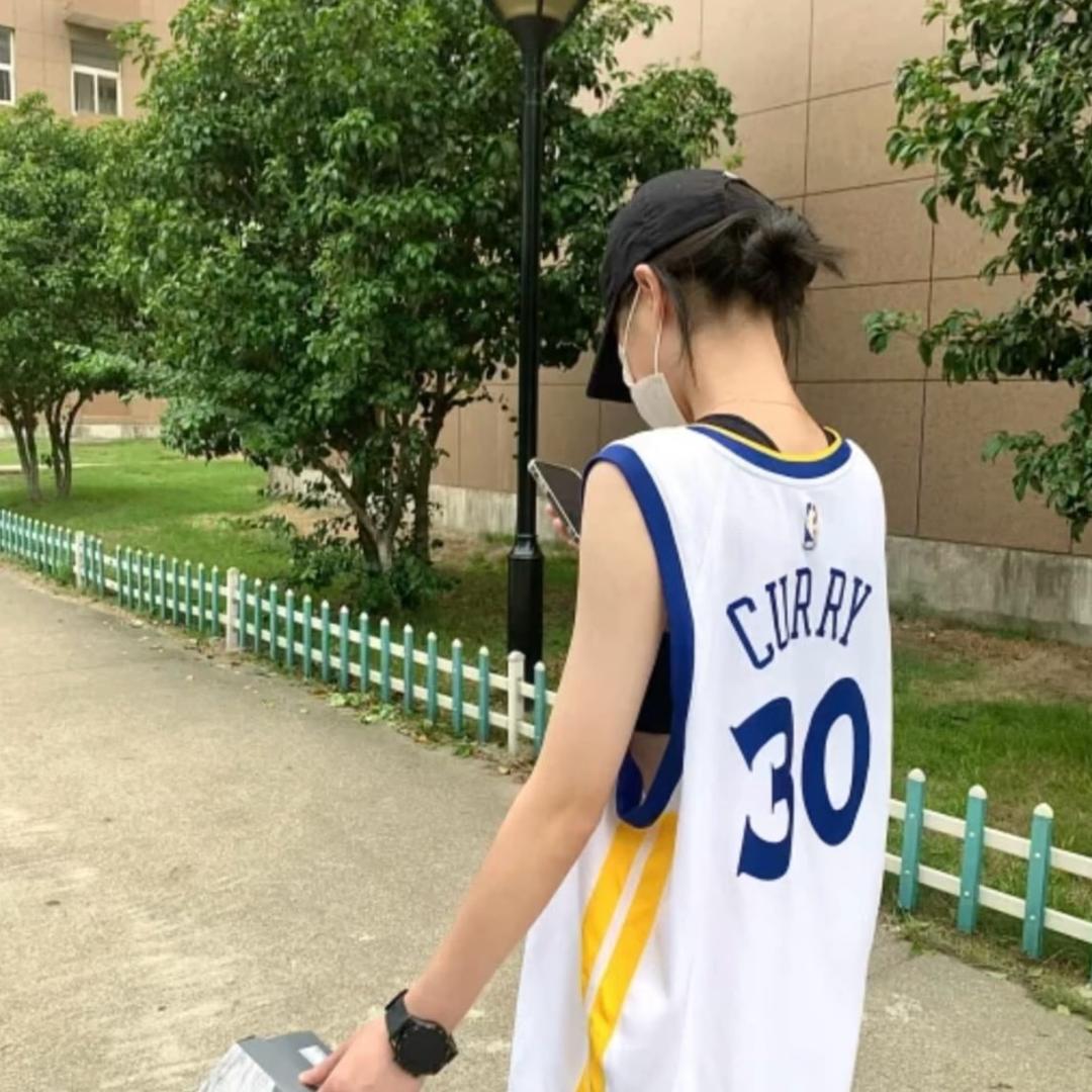 一个球