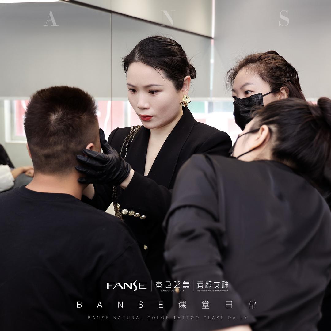 江西人在广州做眉毛红姐