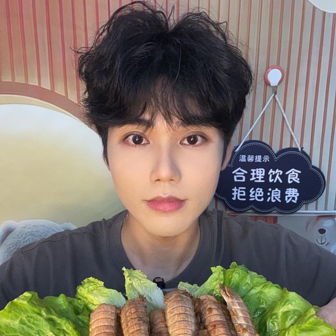 小鑫吃得饱