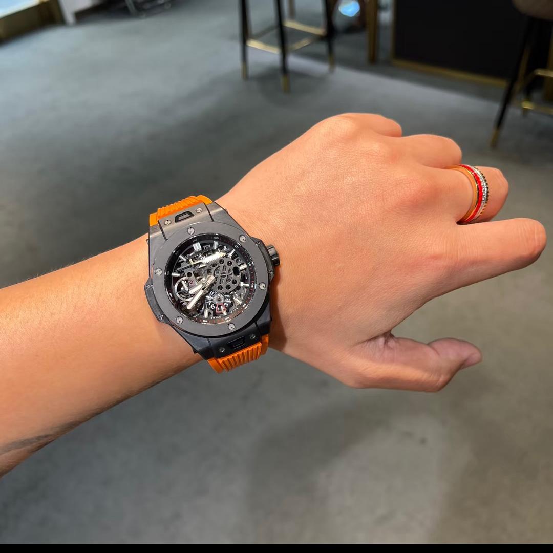 LOEGSINS北蓝钟表专卖店