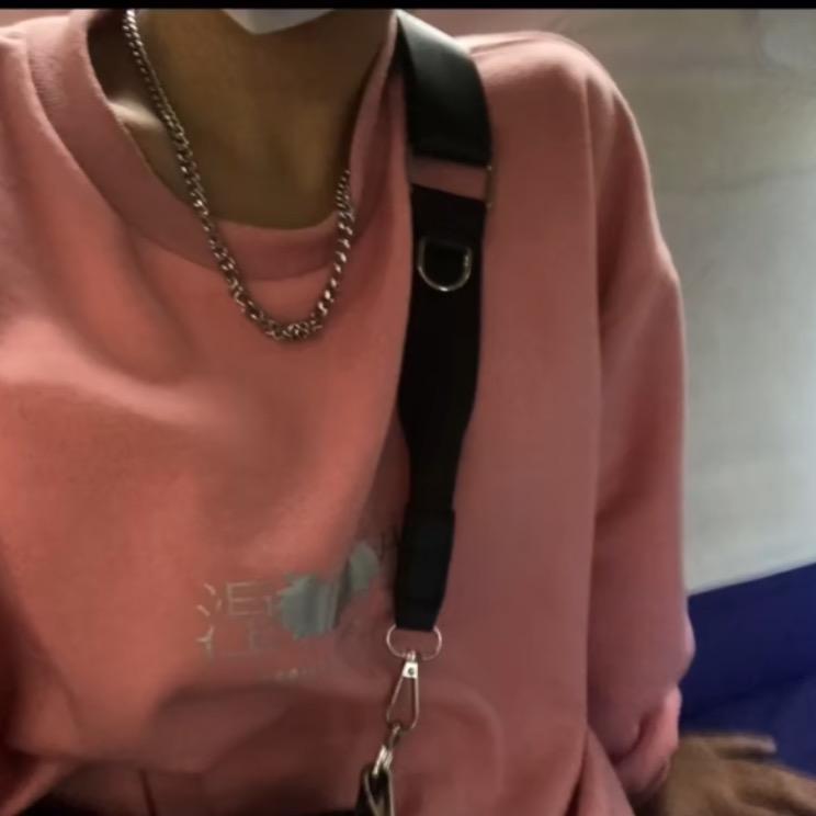 小陈今天穿什么