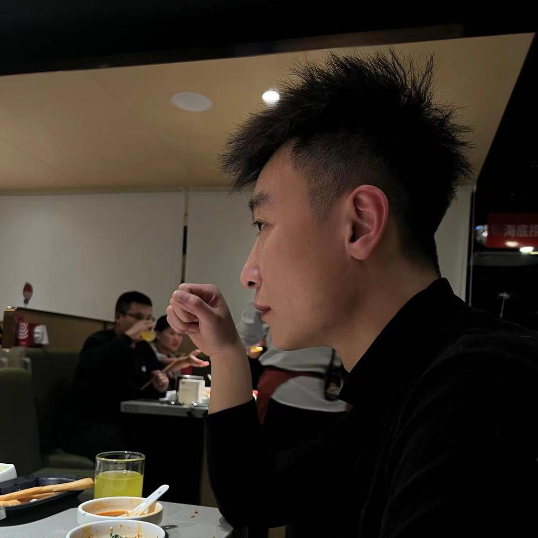 爱打球的小曹🎱