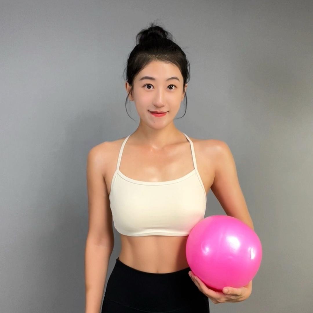 夏夏健身了