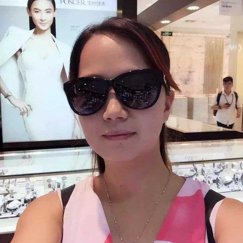 陈六妹（商品在橱窗）