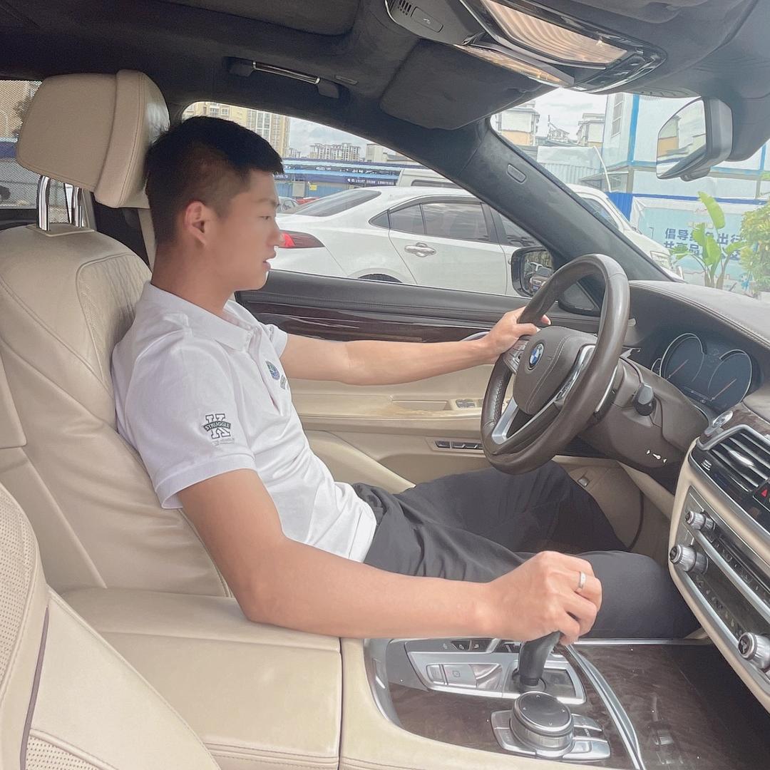 保山富威二手车