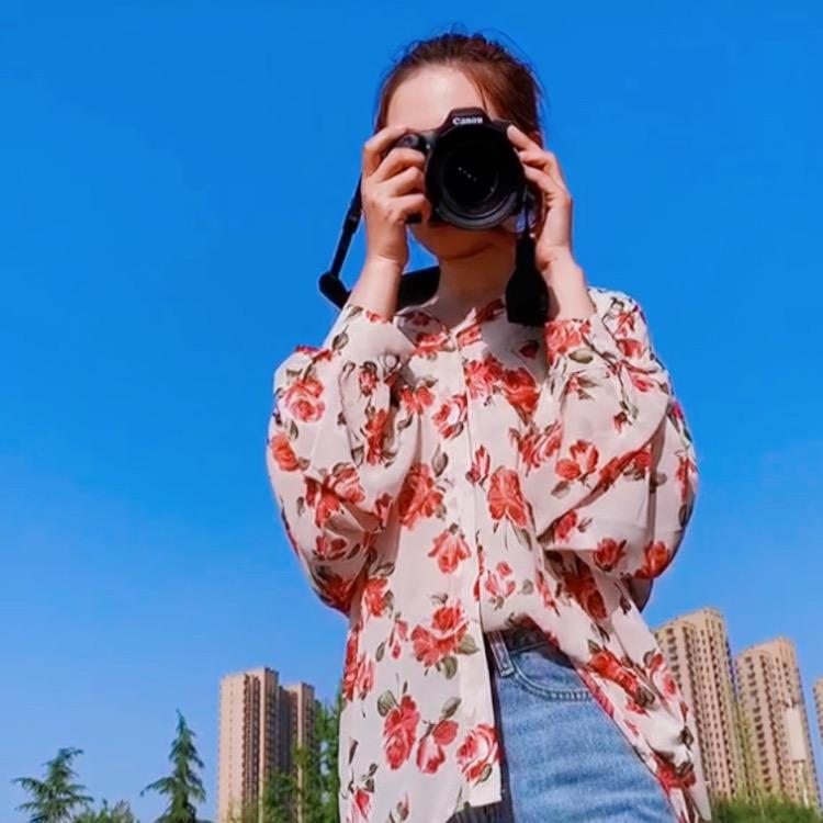 爱睡觉的小月月