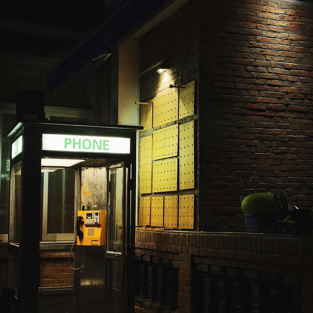凯帕尼华游影音专卖店