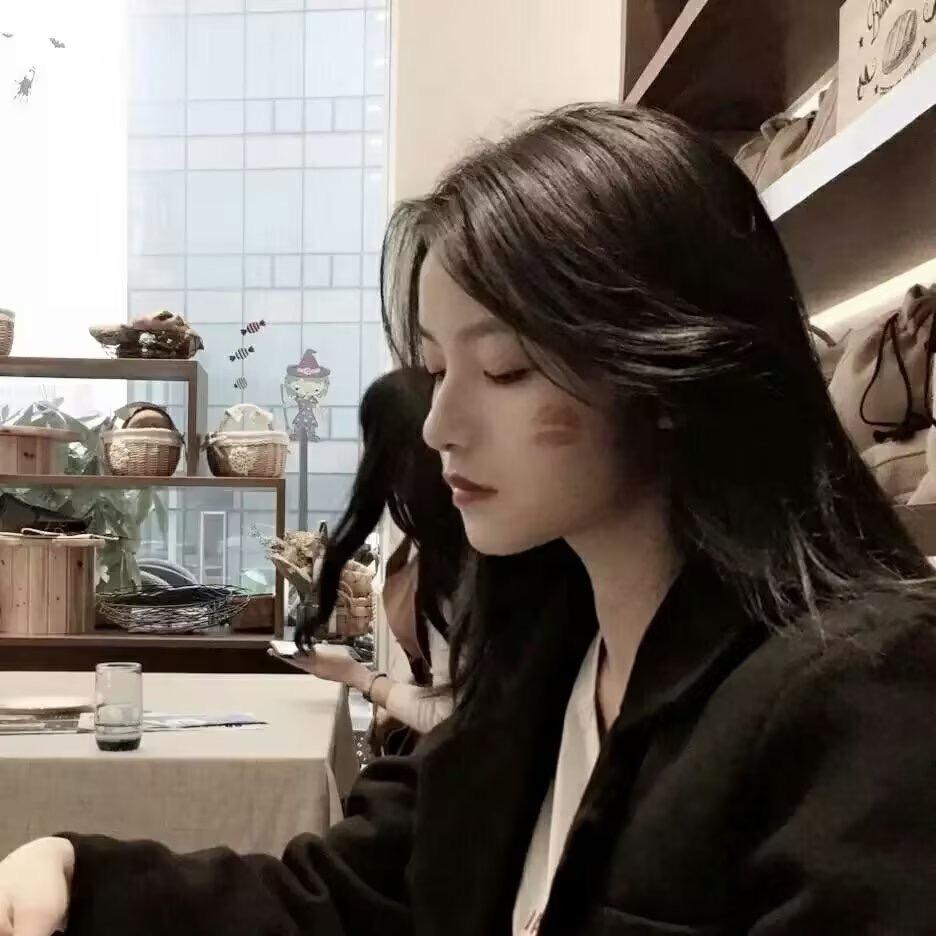 蜡笔小小张🍑 ୧⍤⃝