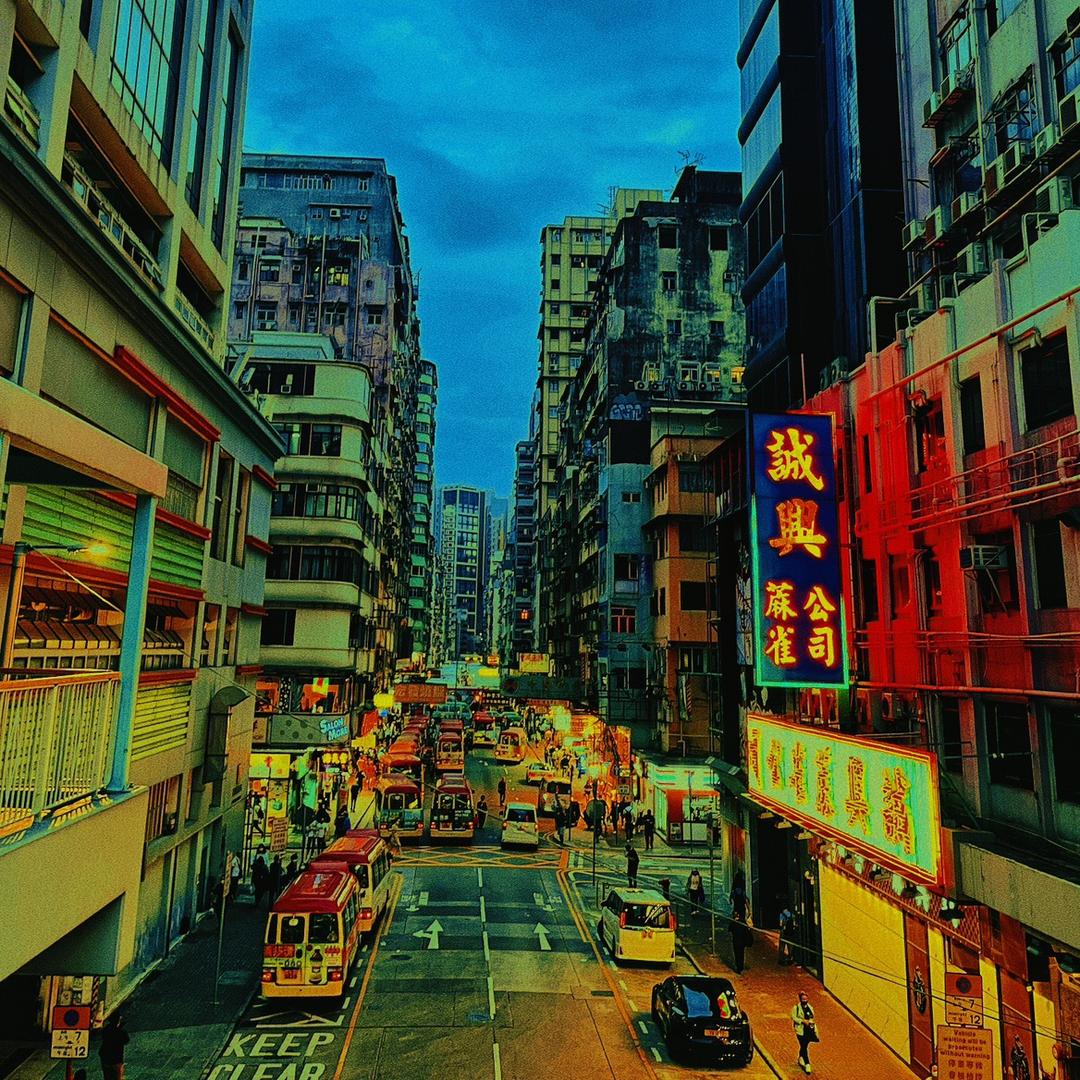 乌魂在扫街呐