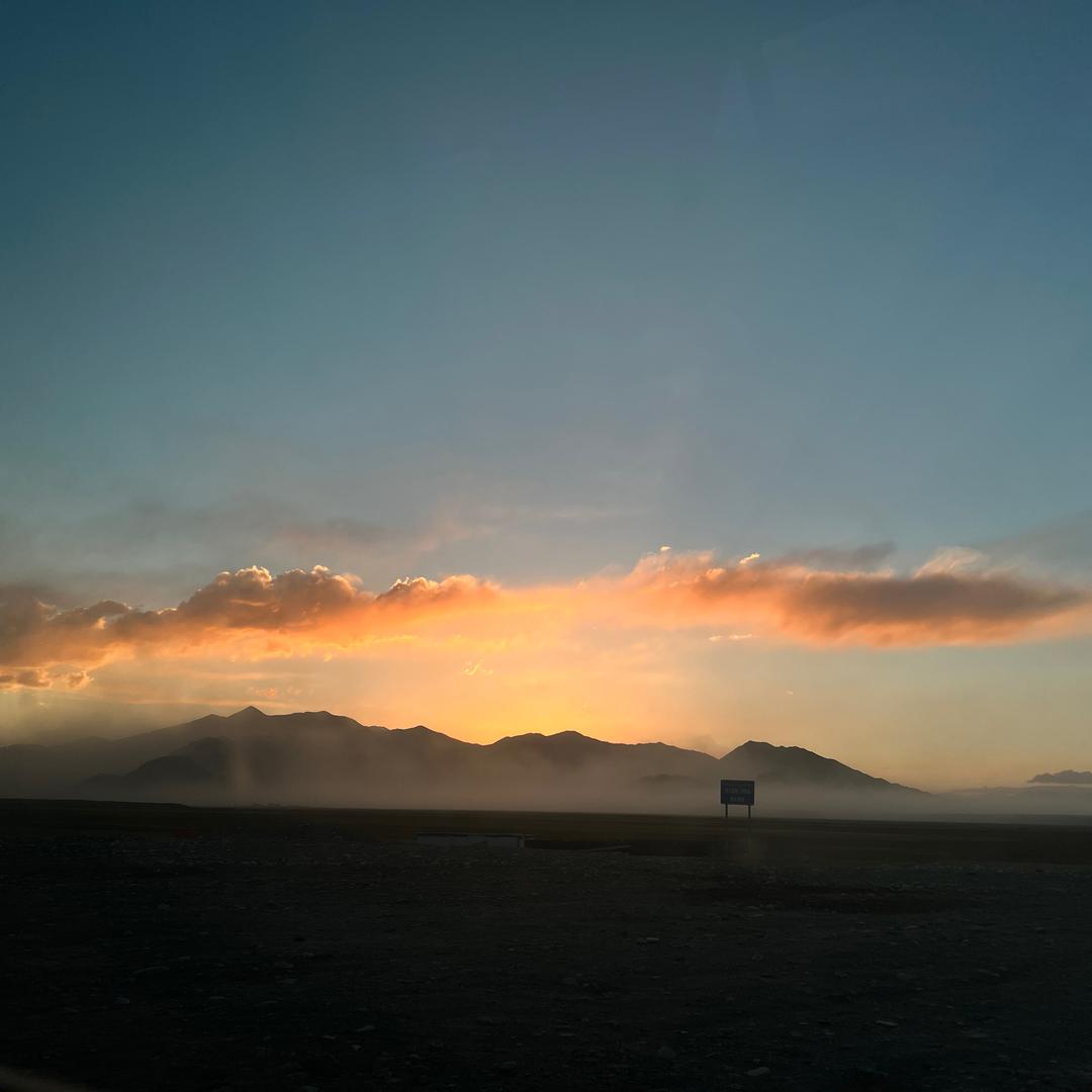 .黑.匣.子.Live Bar