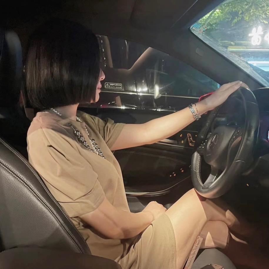 曼爷。