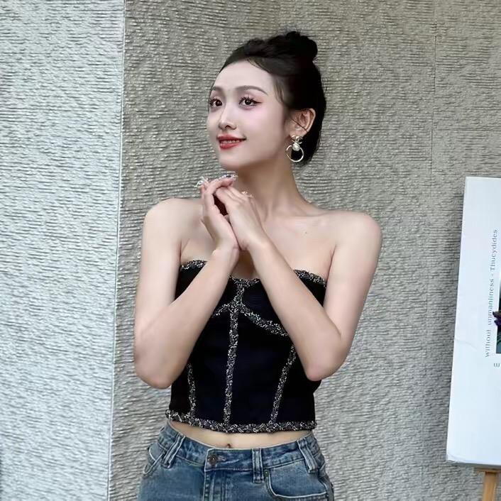阳光明媚