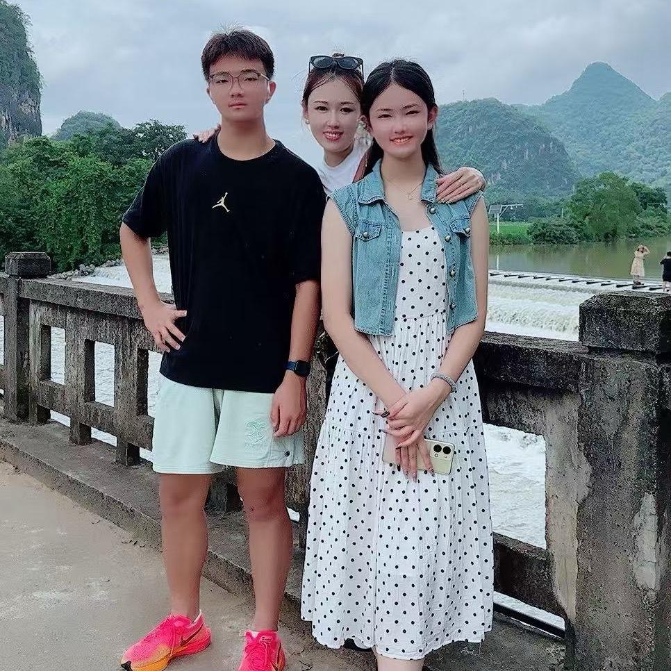 @龙凤胎兄妹的妈