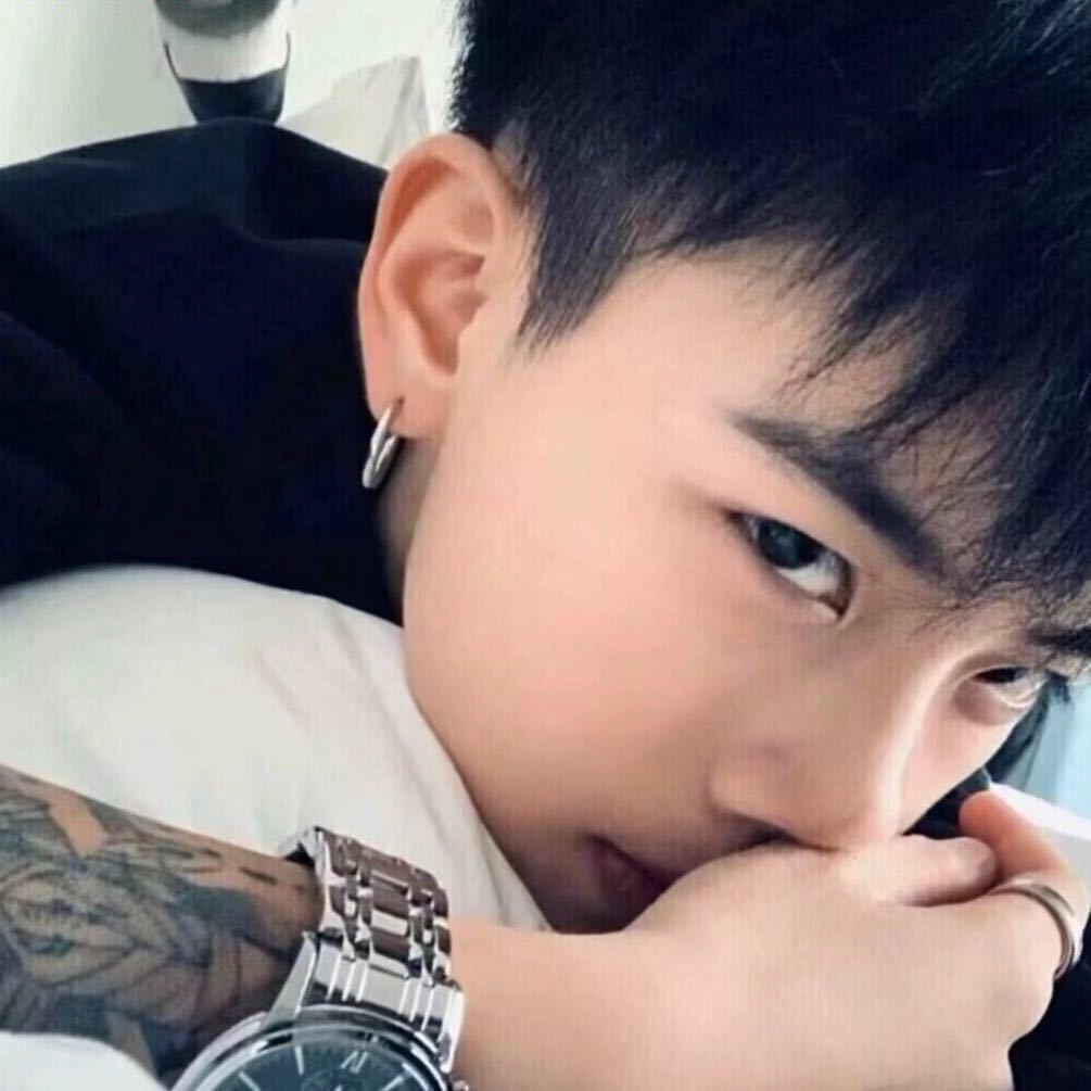 一拳打碎小熊饼干.